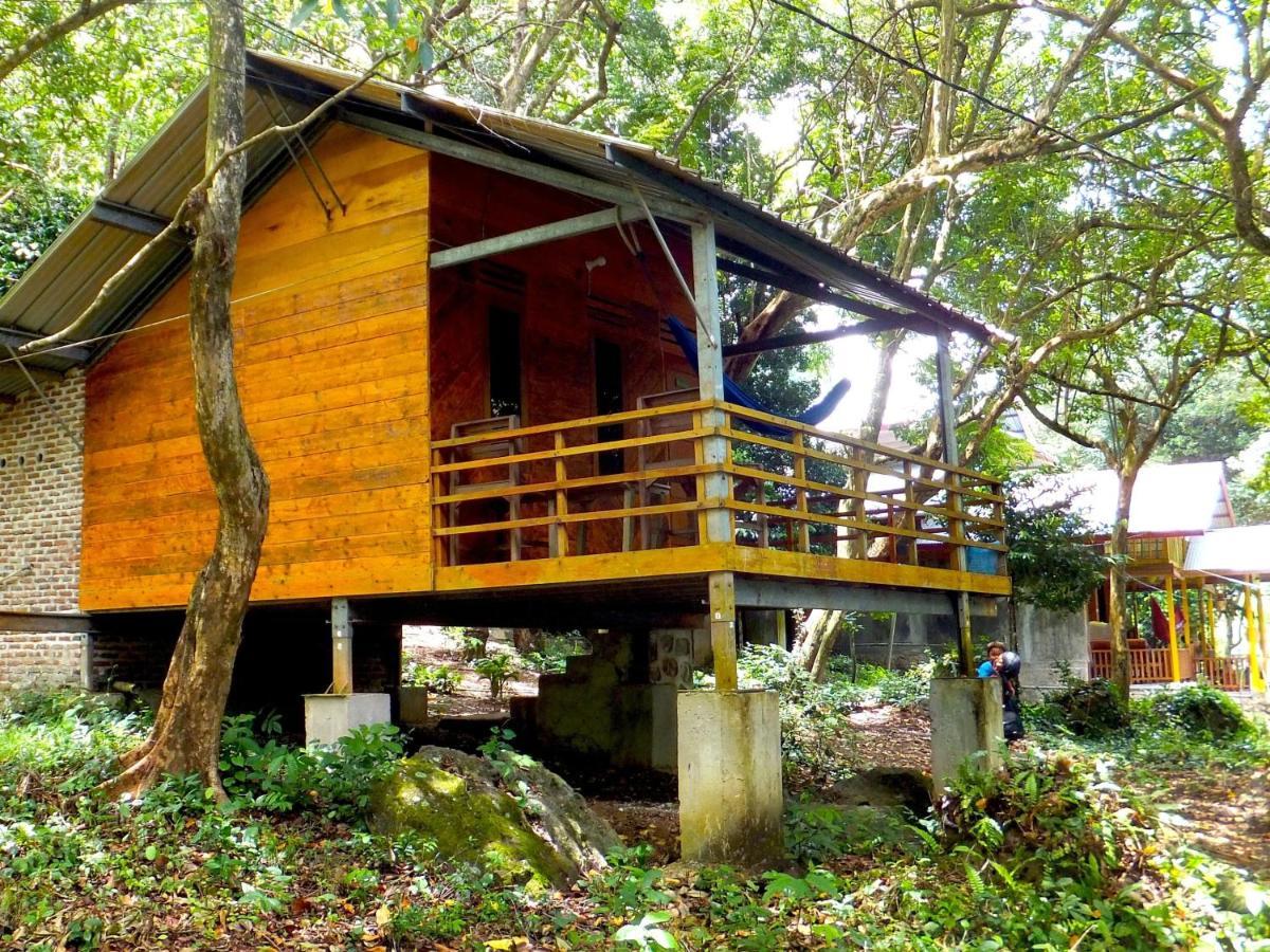 Olala Cafe & Bungalows Сабанг Екстериор снимка