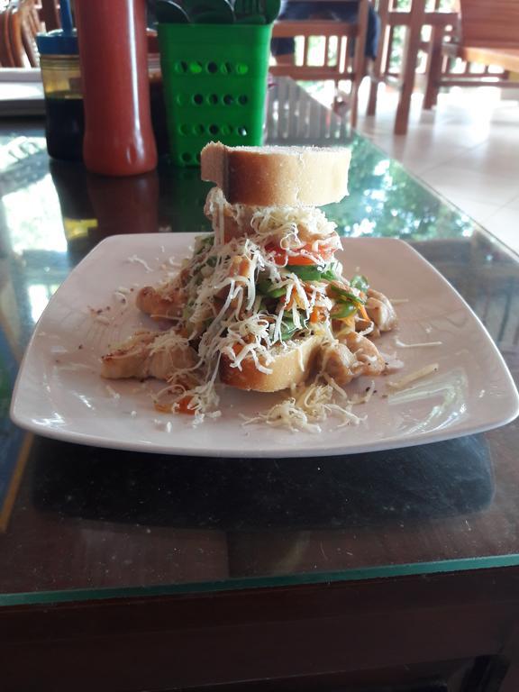 Olala Cafe & Bungalows Сабанг Екстериор снимка